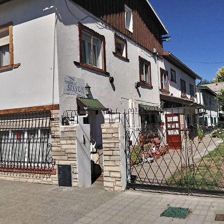 Residencial Sissus Hotel San Carlos de Bariloche Exterior photo